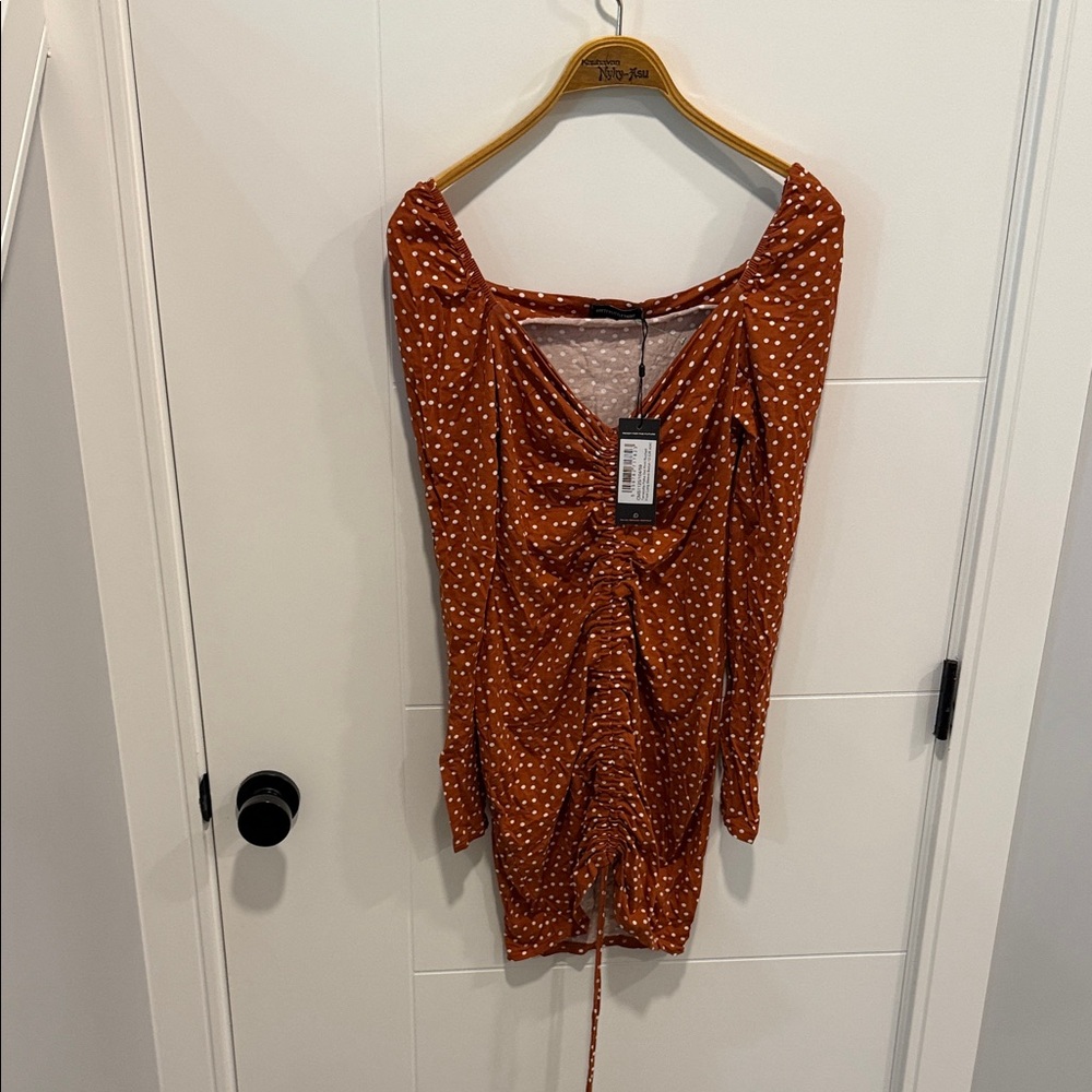 Pretty little things Rust Polka Dot Ruched Mini Dress size 8 NWT